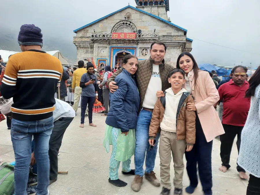 Saffron Chariot guests on their Char Dham Yatra
