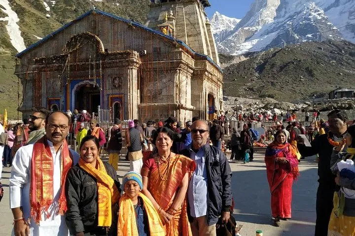 Saffron Chariot guests on their Char Dham Yatra